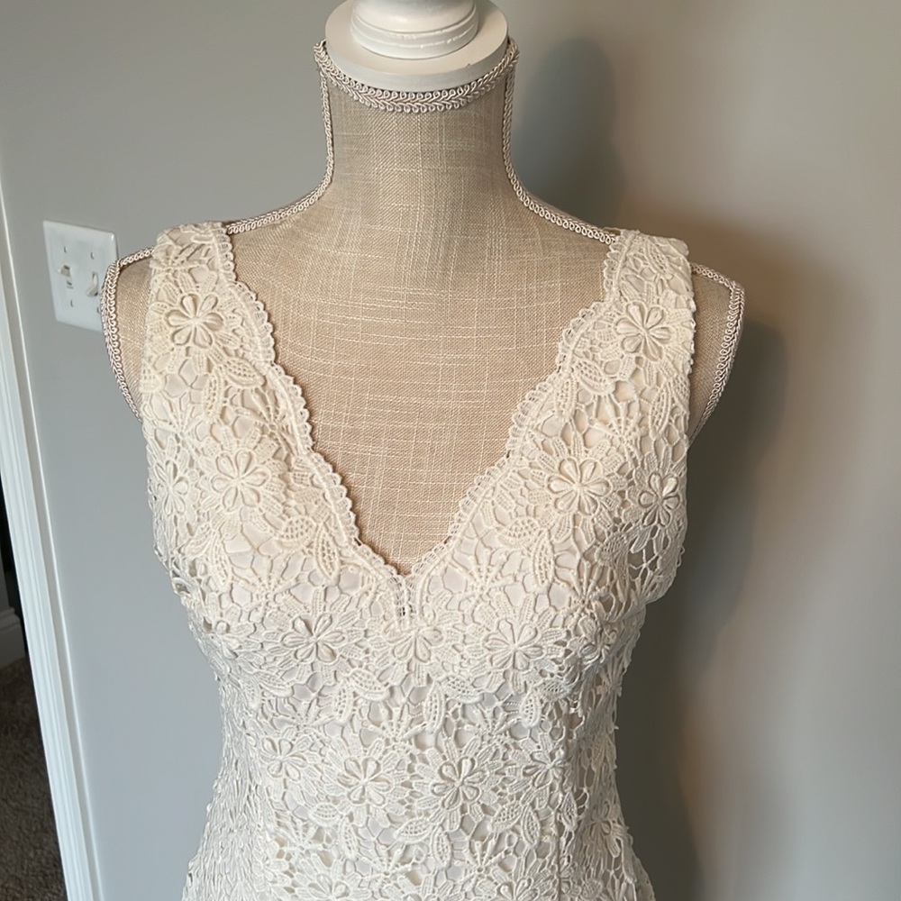 Ann Taylor Sheath Dress - Picture 2 of 7